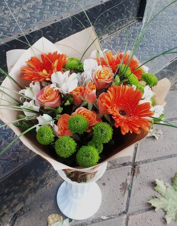 Букет цветов из: Герберы, Хризантемы, Альстромерии и Розы в Ивне