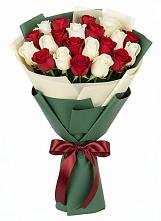 Букет Микс из красных и белых роз #REPLACE_PRED# Ивне