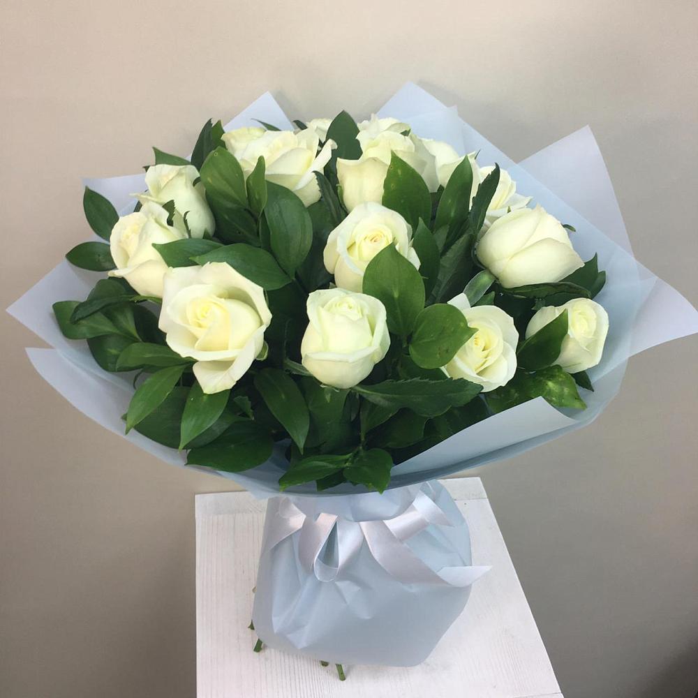 Букет 15 Белых роз Проуд в Ивне