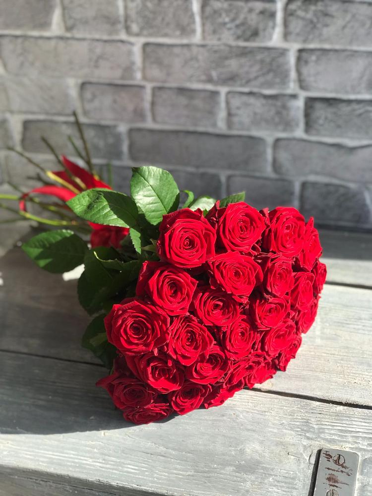 Букет Красные розы Фридом в Ивне