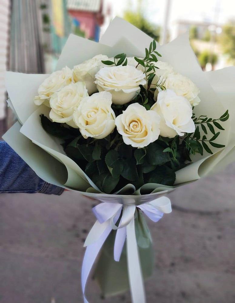 Букет Белые розы Проуд в Ивне