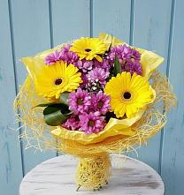 Букет цветов из:  Хризантемы и Герберы в Ивне