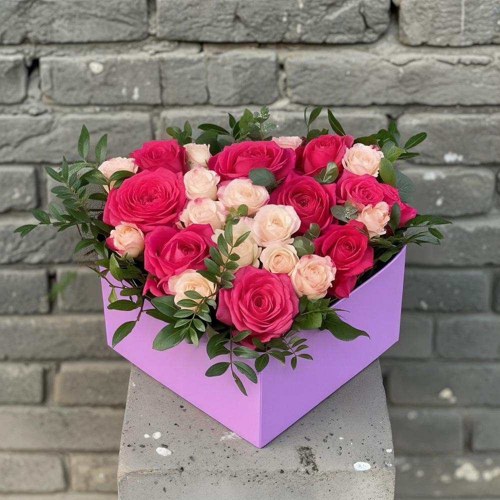 Цветочная композиция из Розы в коробке в Ивне