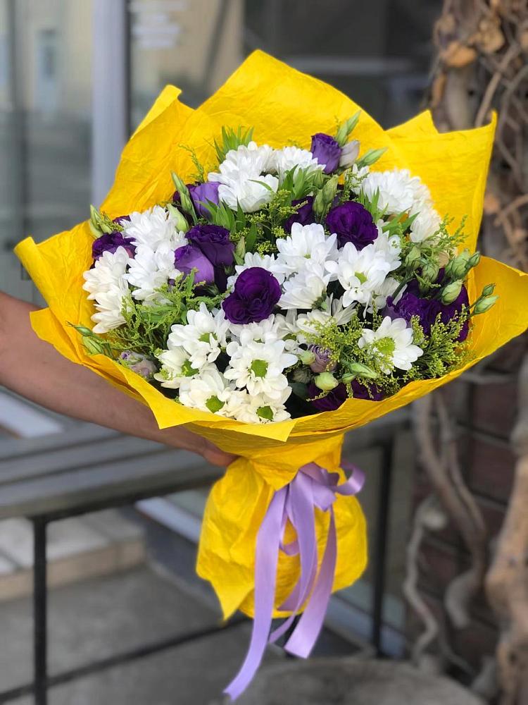 Букет цветов из: Ирисы, Хризантемы и Ромашки в Ивне