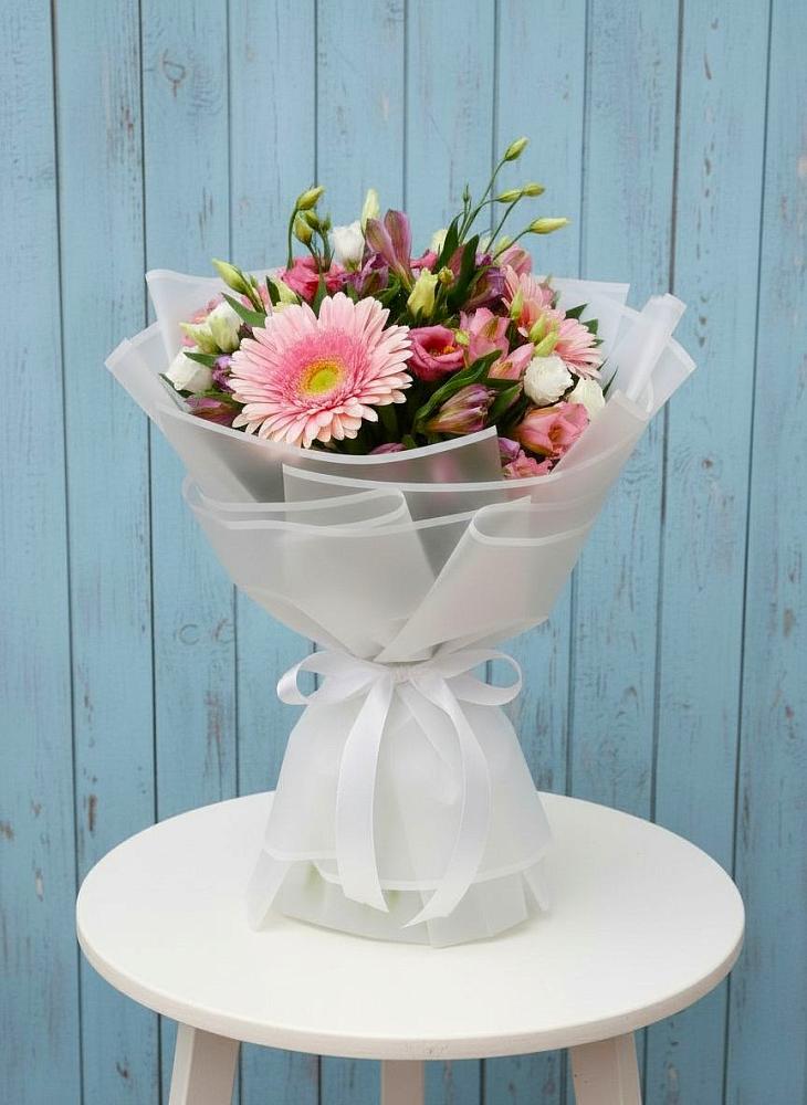 Букет цветов из: Герберы, Альстромерии и Лизиантусы в Ивне