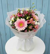 Букет цветов из:  Герберы, Альстромерии и Лизиантусы в Ивне