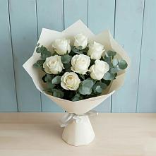 Букет Белые розы в Эвкалипте в Ивне