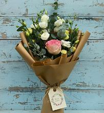 Букет цветов из:  Розы и Лизиантусы в Ивне